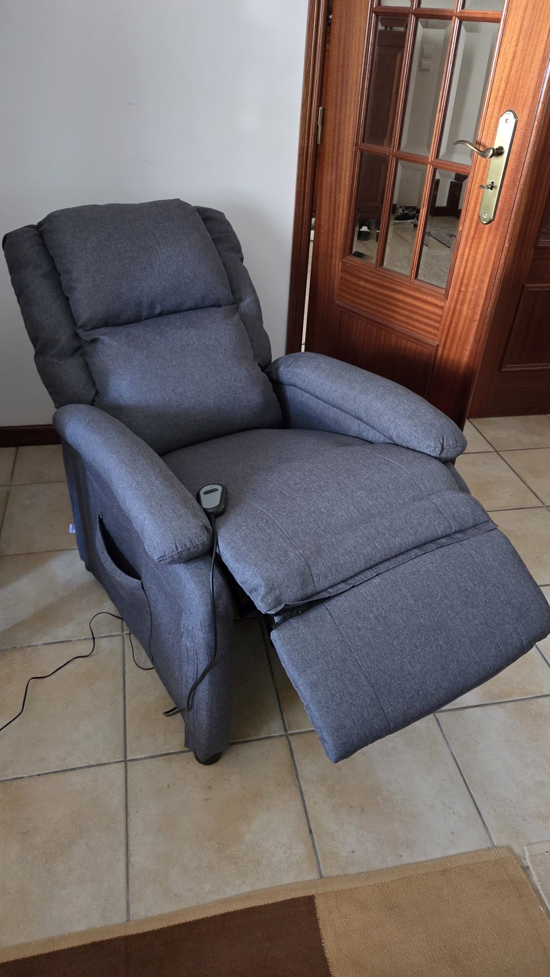 Sofá automático reclinável
