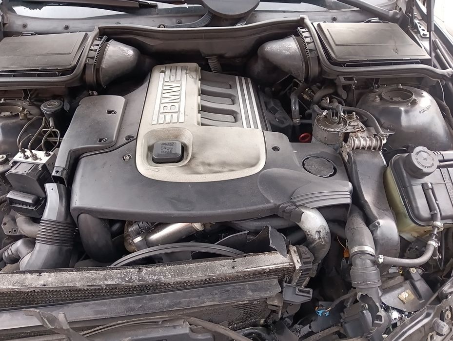 Kompletny silnik BMW E39 520d 136 koni 2003rok w aucie do odpalenia