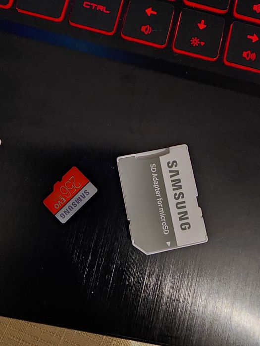 Micro sd 256gb samsung. Флешка.