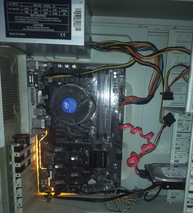 Комп'ютер ( ПК ) на основі 1151 сокета