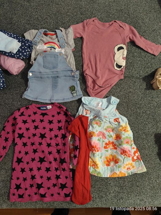 Paka ubranek dla dziewczynki 62-68 i bucików