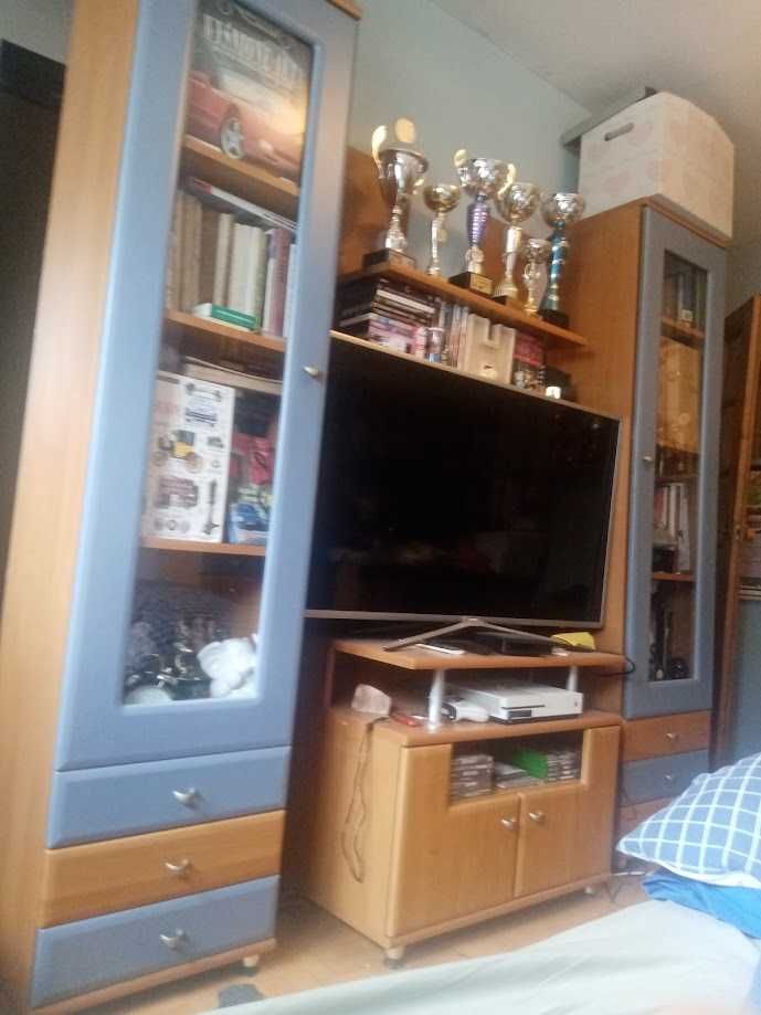 Zestaw MEBLI: Biurko, 3 Witrynki Szafki Stojące, Szafka pod TV