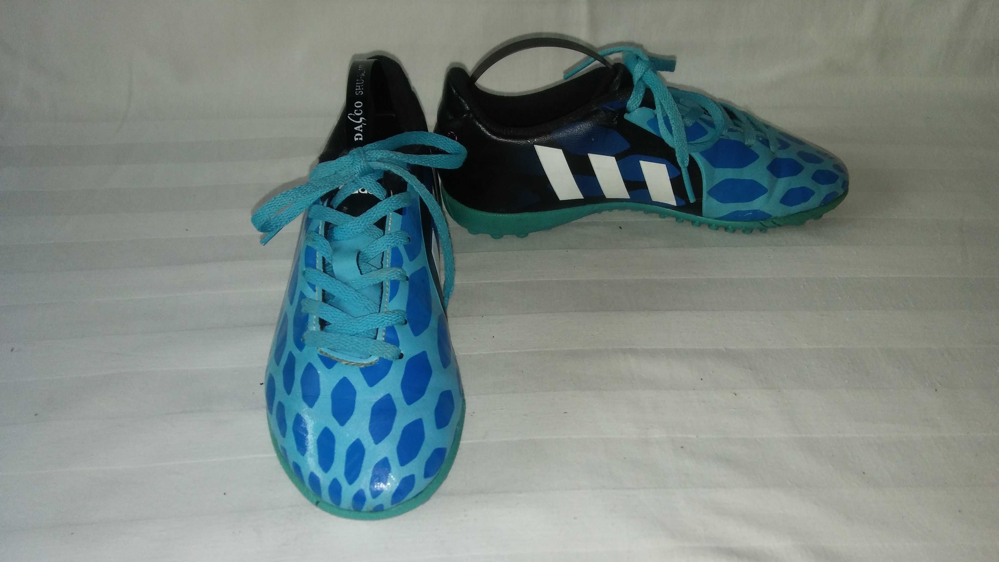 Adidas  preditor  orliki roz. 36 2/3- dł. wkł. 23 cm- stan bdb