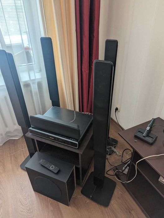 Продаю домашній DVD кінотеатр Philips HTS3568/51