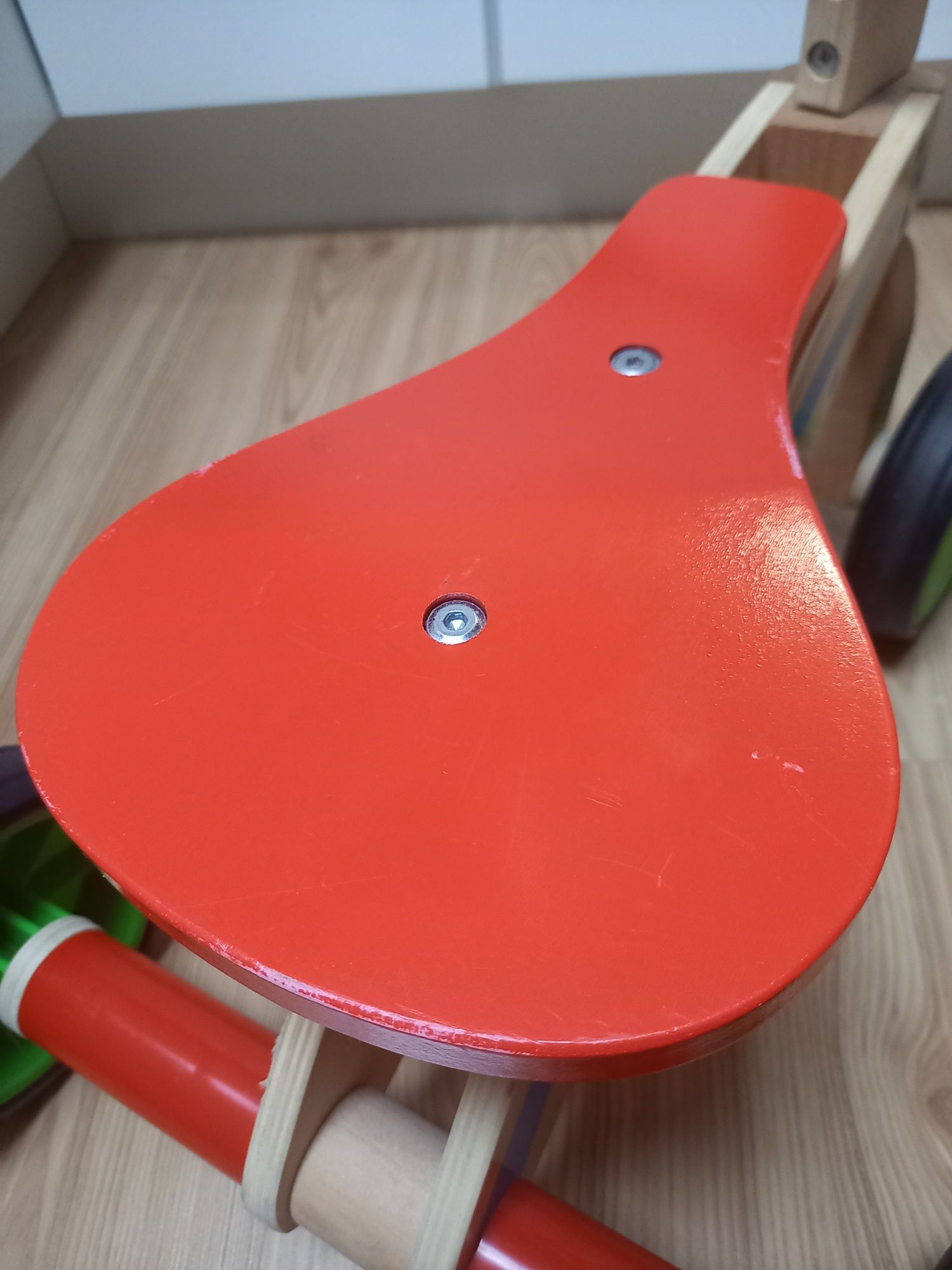 Jeździk dla dziecka drewniany rowerek Play tive
