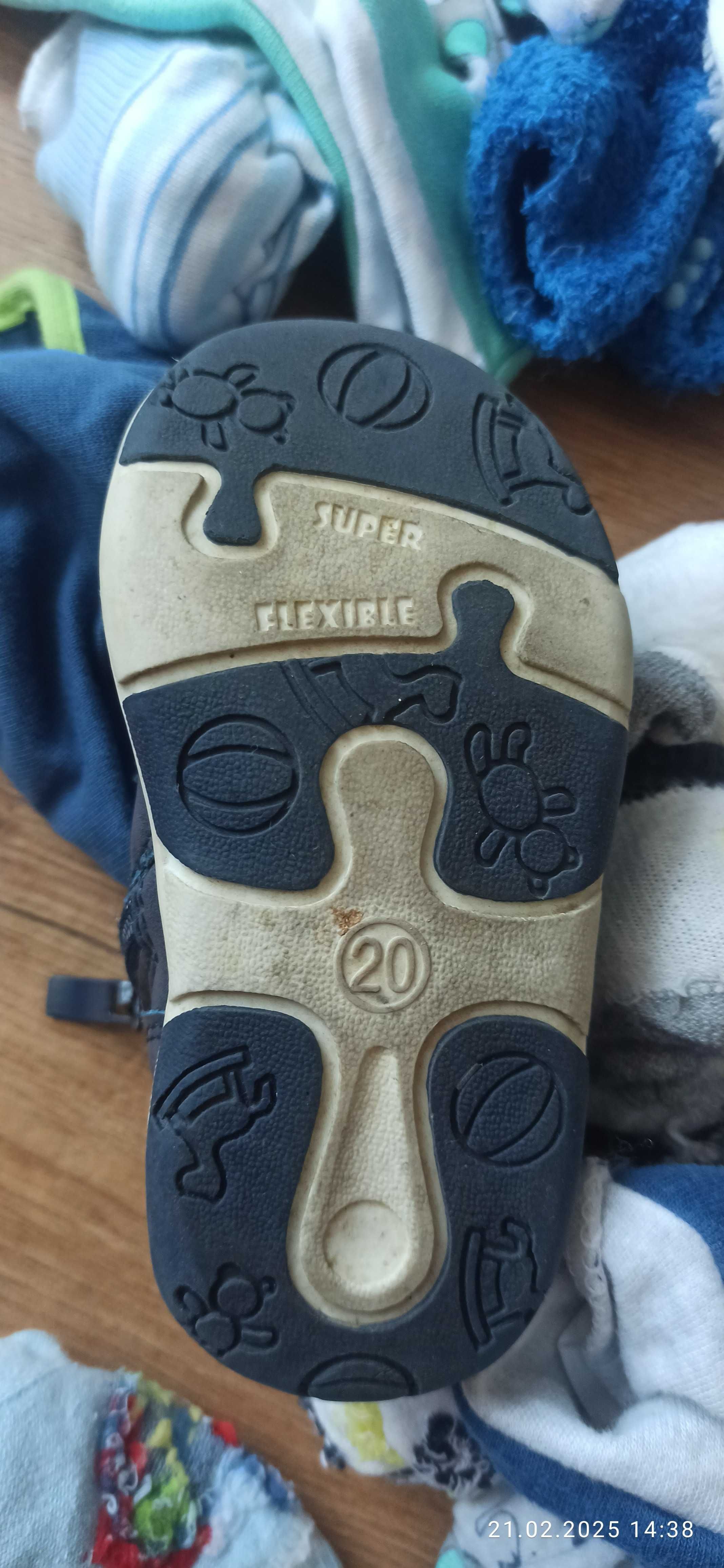 Buty niemowlęce rozmiar 20
