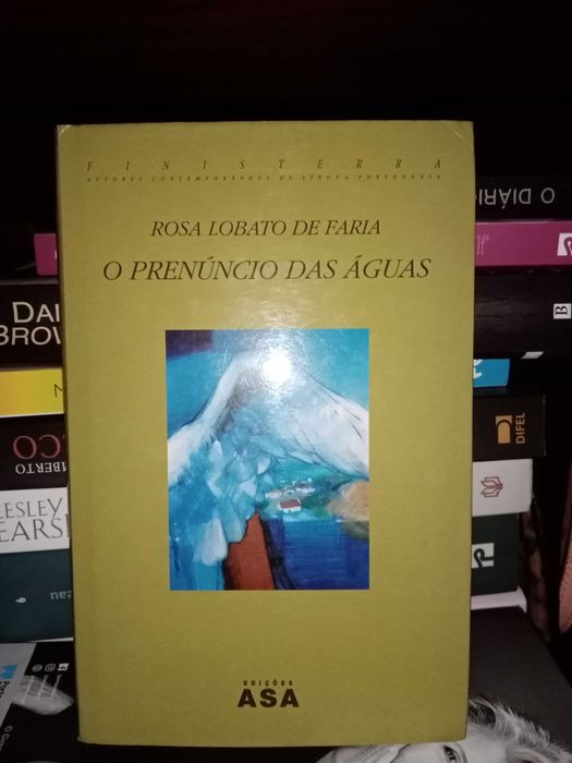 Livros vários:romances, história real e decoração