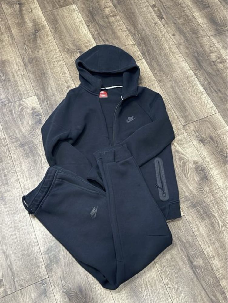 Костюм Nike Tech Fleece. S