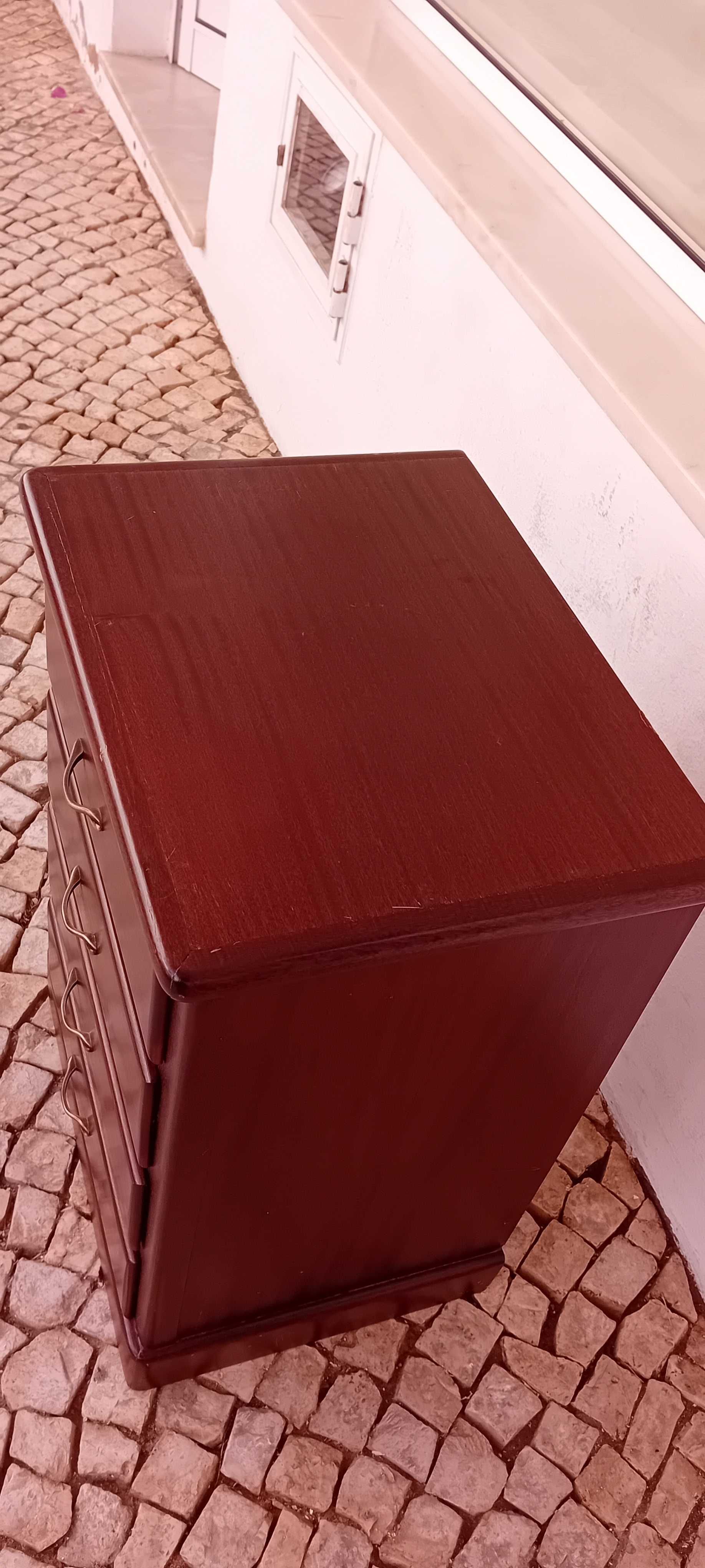 Móvel Alta Qualidade de Madeira Nobre 4 Gavetas!