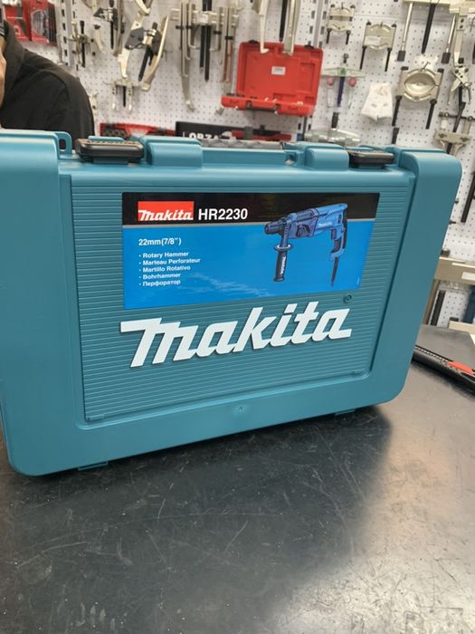 Martelo Ligeiro 22 mm Makita HR2230