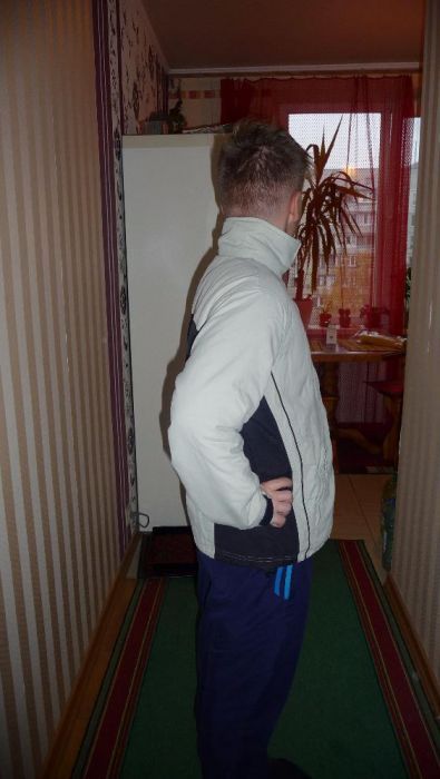 Куртка осенняя на подкладке на мальчика 12-13 лет