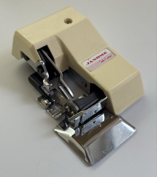 Насадка-оверлок Janome