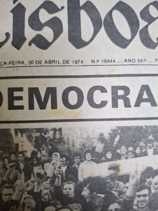 Jornais altura 25 abril de 1974