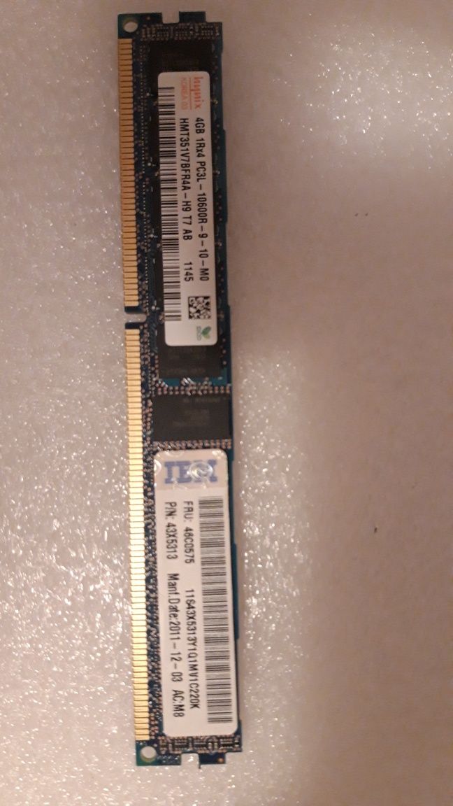 Pamięć serweowa Hynix 4GB HMT351V7BFR4A-H9 T7