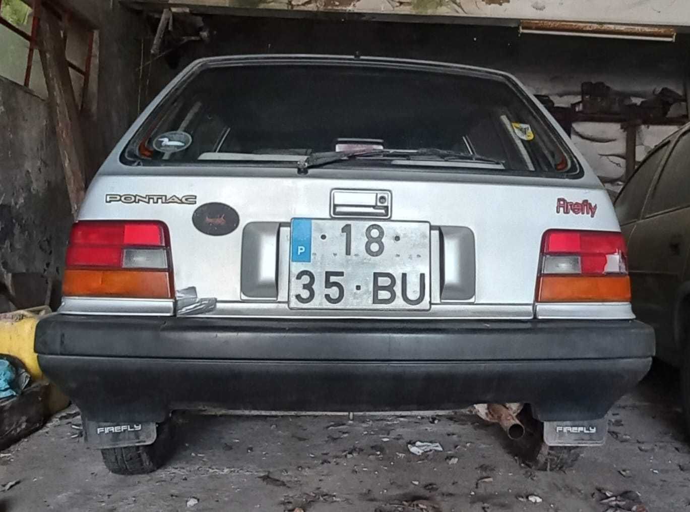 Vende-se veículo clássico Pontiac Firefly de 1988 com caixa automática