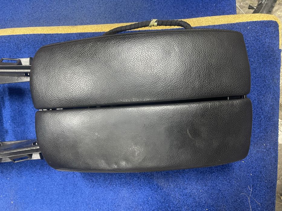 Подлокотник для BMW E70 2007-2013
