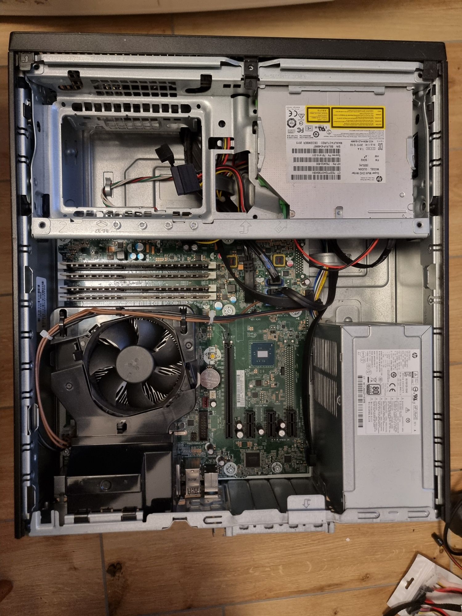 HP i7-6700 PRODESK, 64GB RAM, 120GB dysk SSD, proxmox