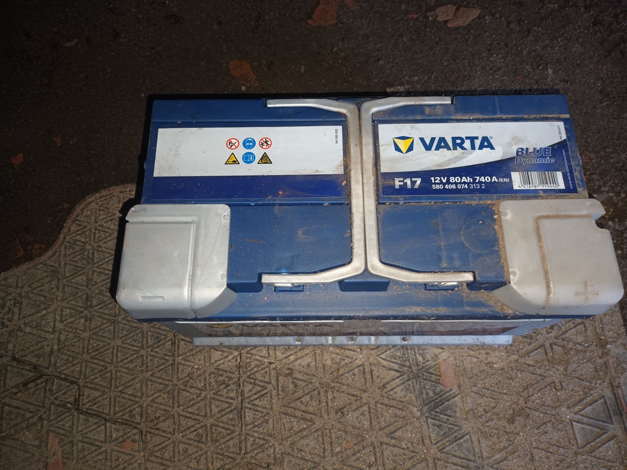 Bateria VARTA nova