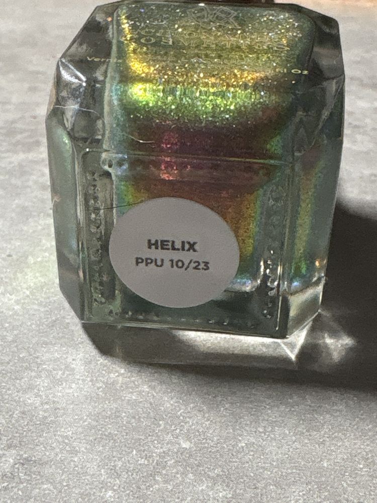 Clionadh Cosmetics lakier do paznokci multichrom Helix