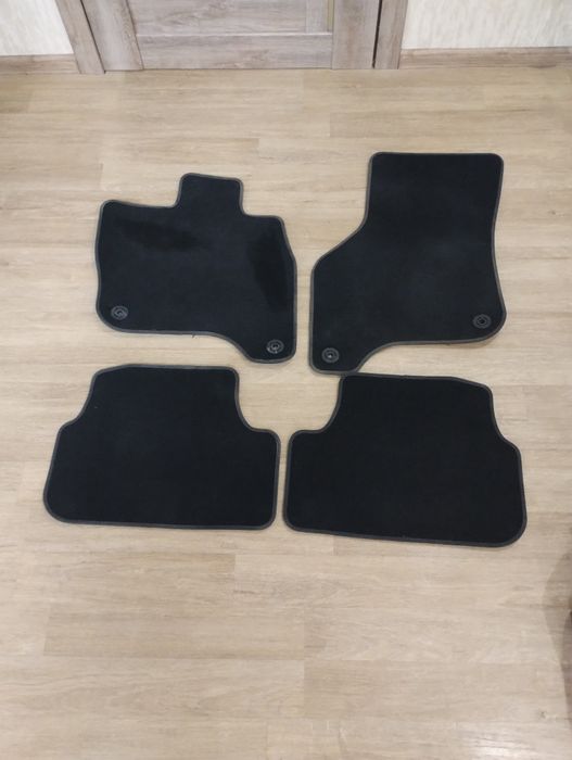 Текстильні килими Volkswagen e-Golf '14-20 чорні