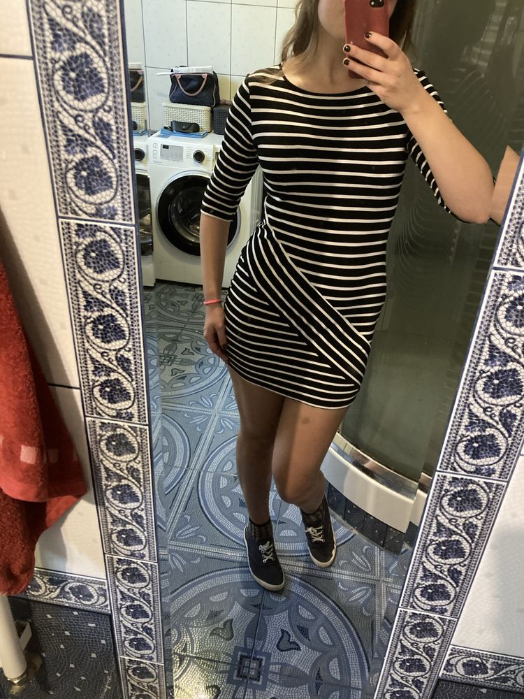 Sukienka w paski bodycon mini reserved S