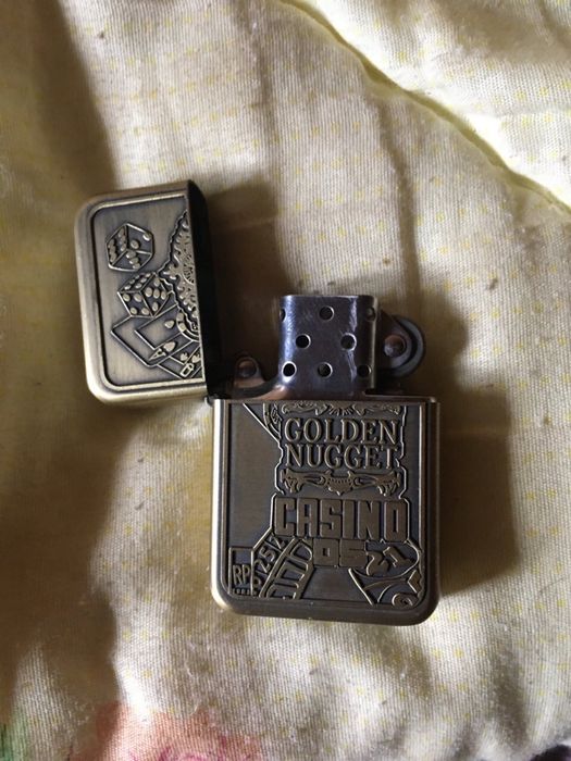 Продам зажигалку зіпо