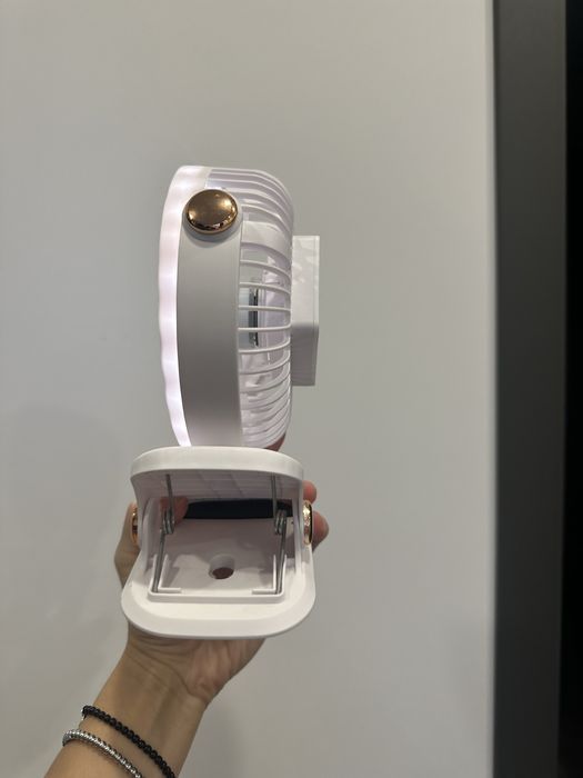 Акамуляторний вентилятор, портативний вентелятор