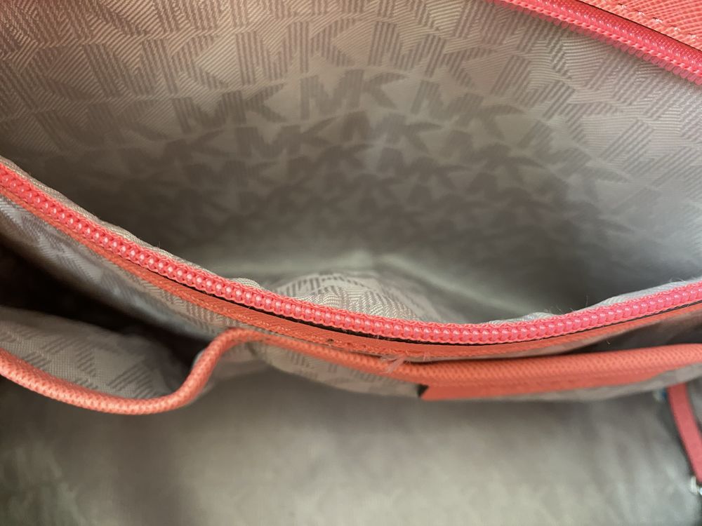 Michael kors jet set travel