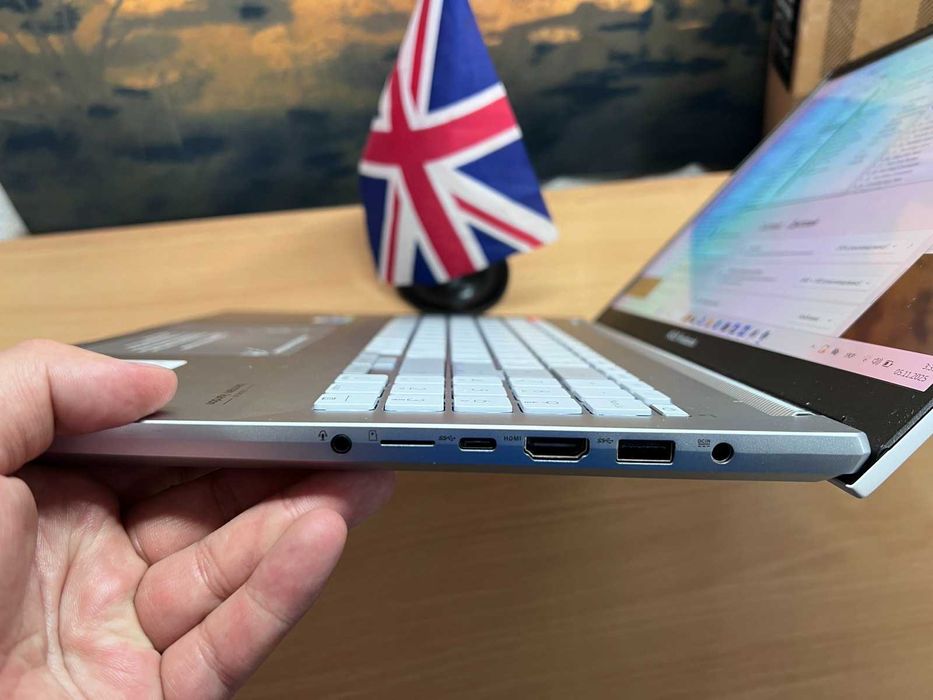 ASUS Vivobook Pro 16X 16"4K OLED Ryzen 7-5800H 16/512Gb RTX3050Ti