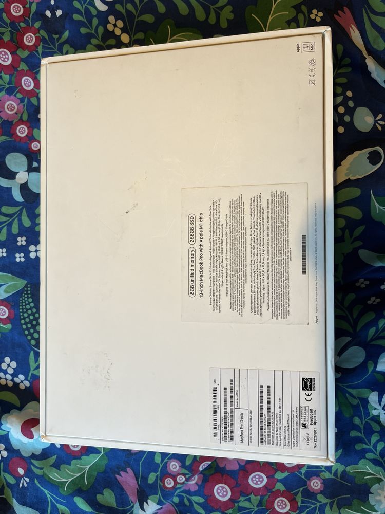 Macbook pro 13 m1 8/256 OPIS