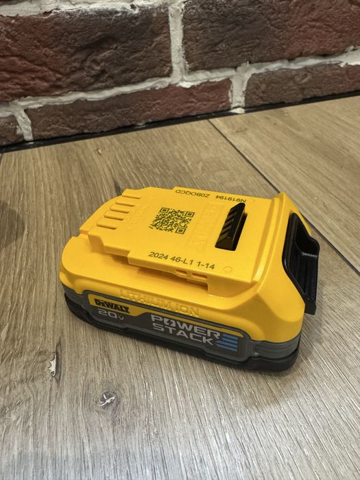 Аккумулятор DeWalt powerstack dcbp034  1.7Ah