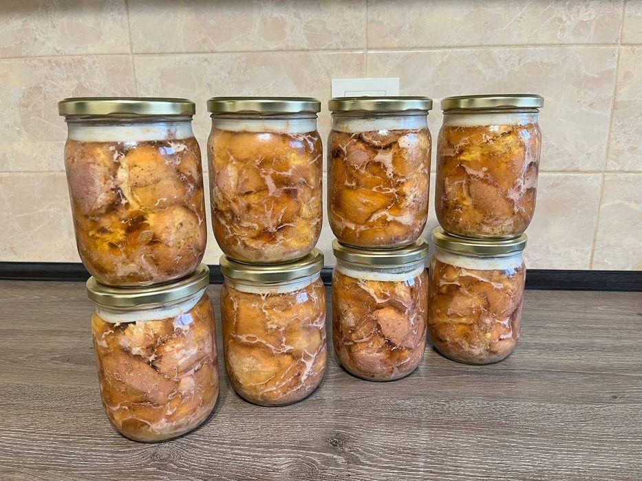 Тушонка, паштет, голубці, каша, курка, риба ...