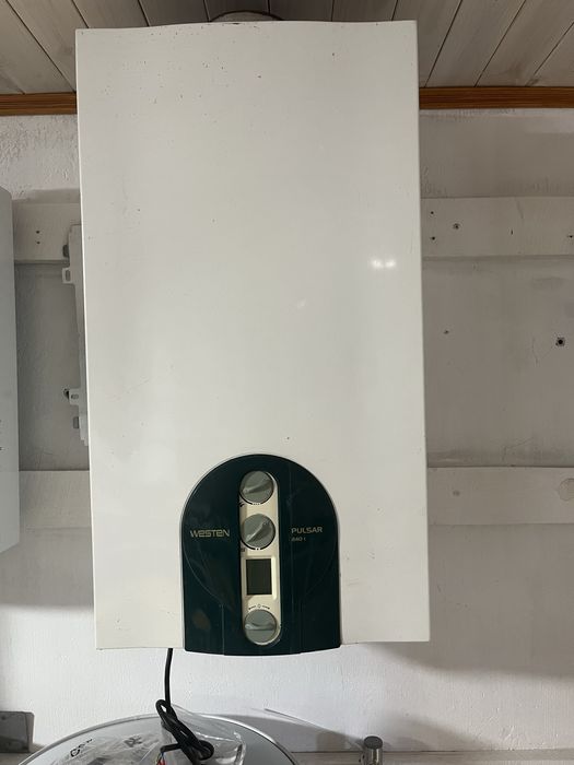 Газовый котел Westen Pulsar 24 кВт, дымоходный, двухконтурный.