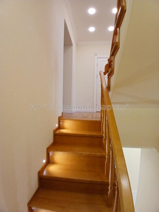 Довгострокова оренда таухаусу у с.Гора