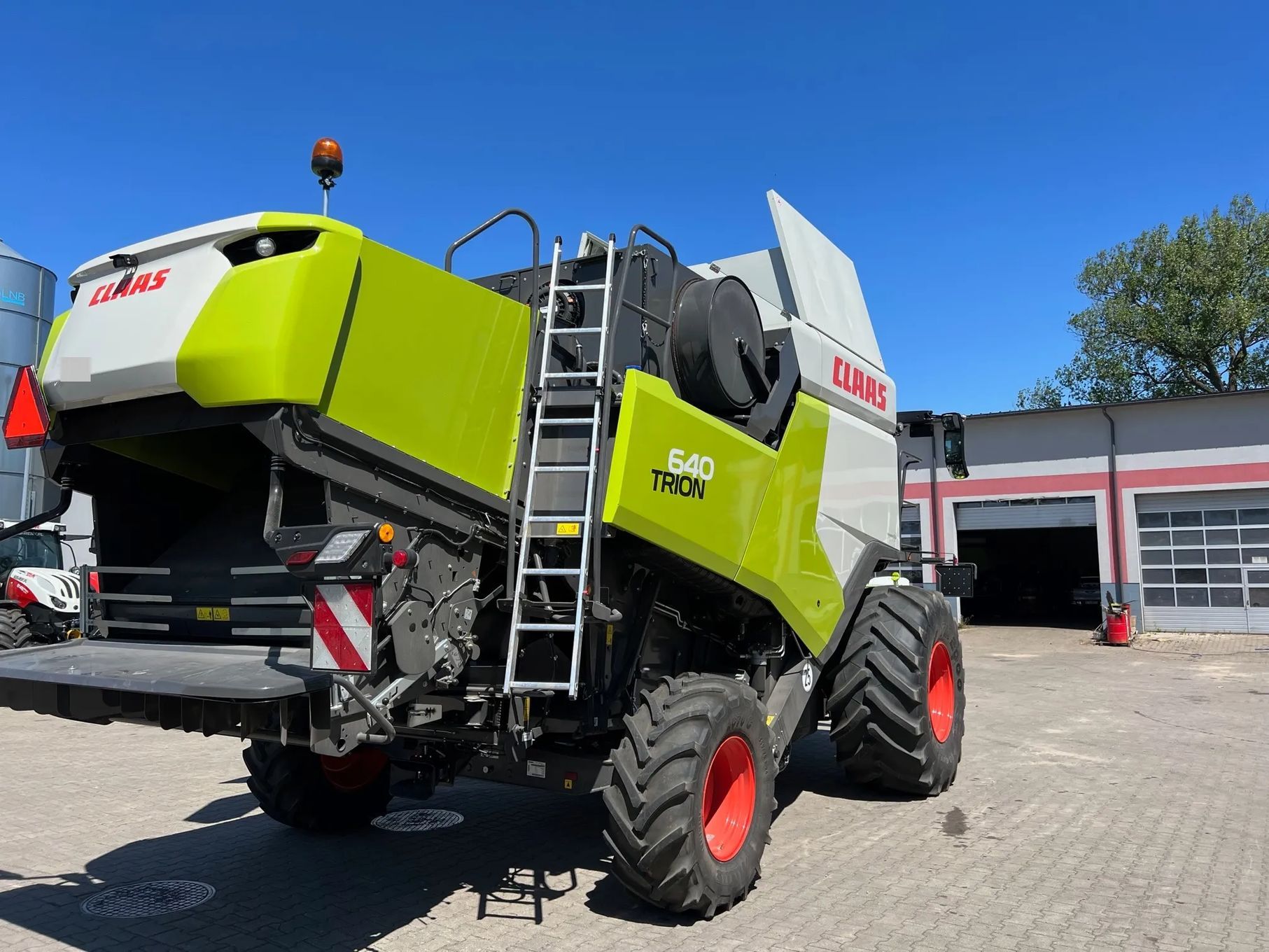 Claas TRION 640+Vario 620