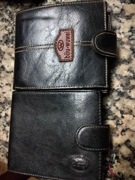 Carteiras de homem em pele genuína