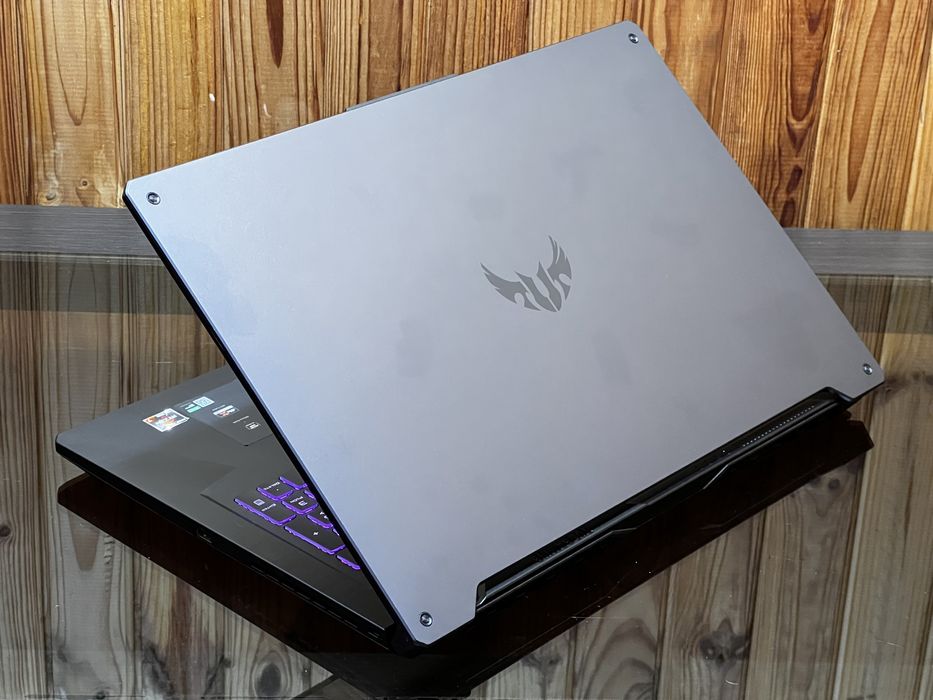 Asus TUF 17, GTX1660ti, Ryzen 7 4800h, 120hz