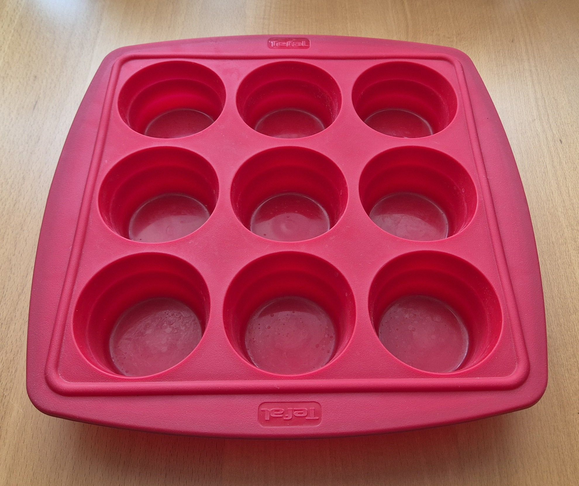 Silikonowa forma na muffinki Tefal