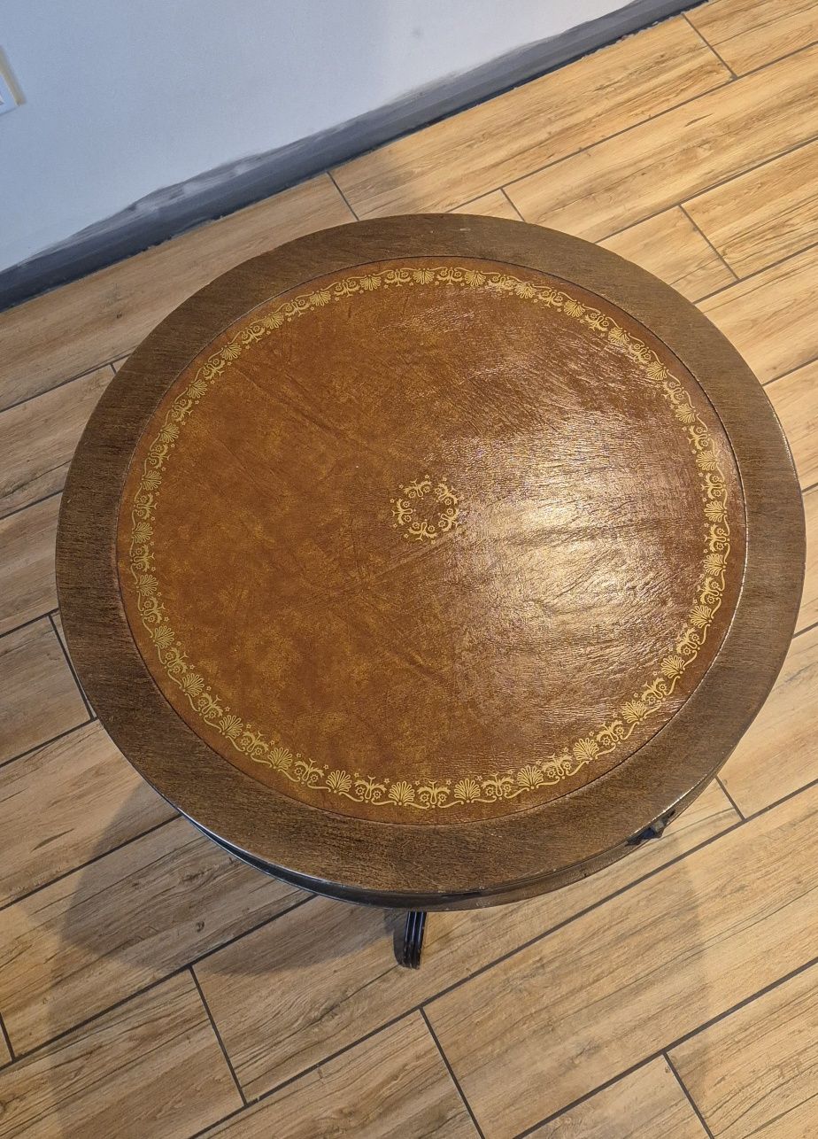 Mały okrągły stolik antyk z szufladkami drewno lakierowany zdobiony