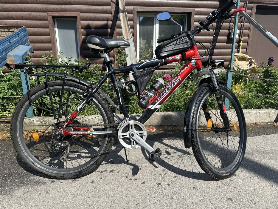 Велосипед дорослий в повній комплектаціі