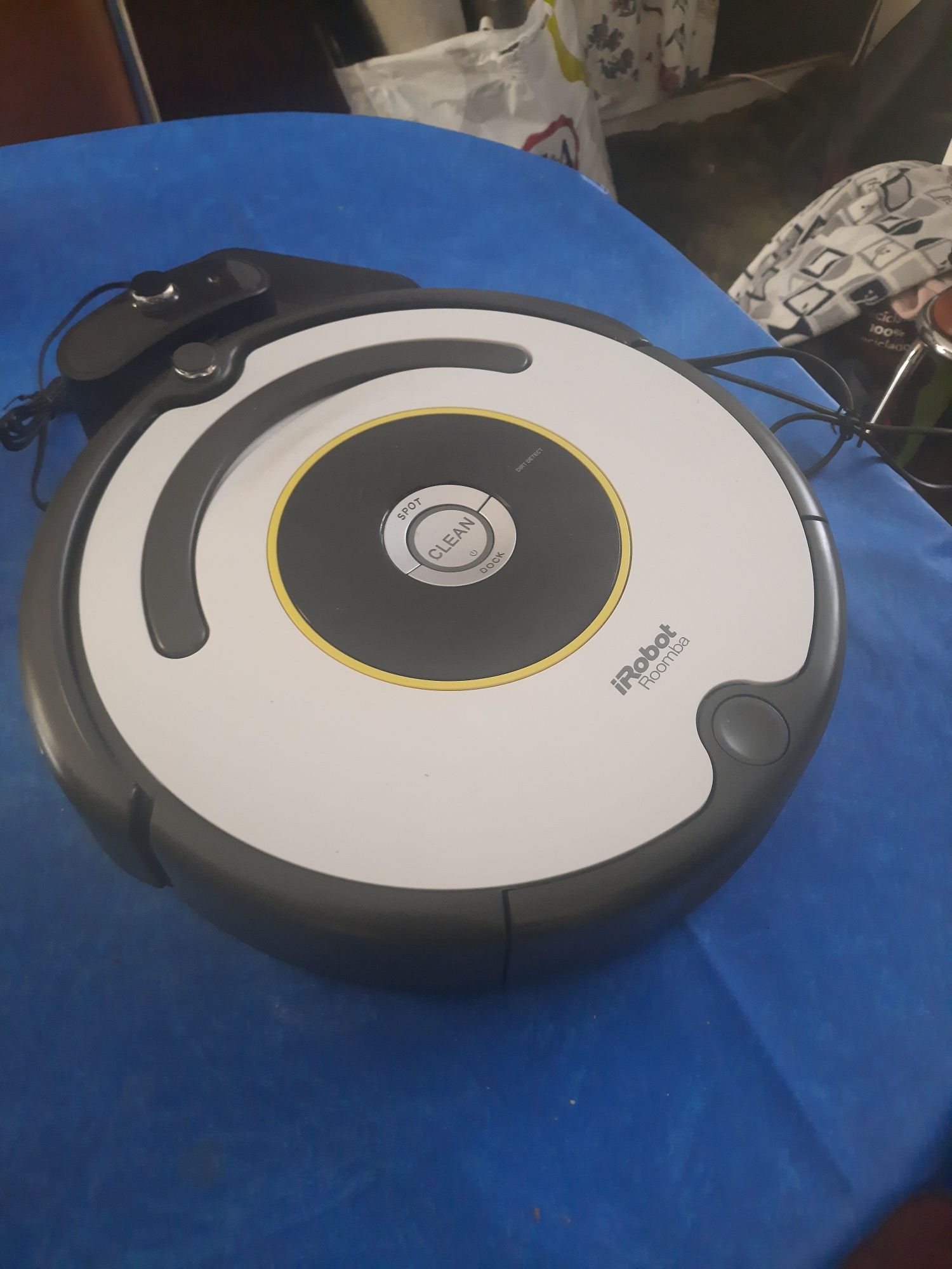 Robot  aspirador  clean