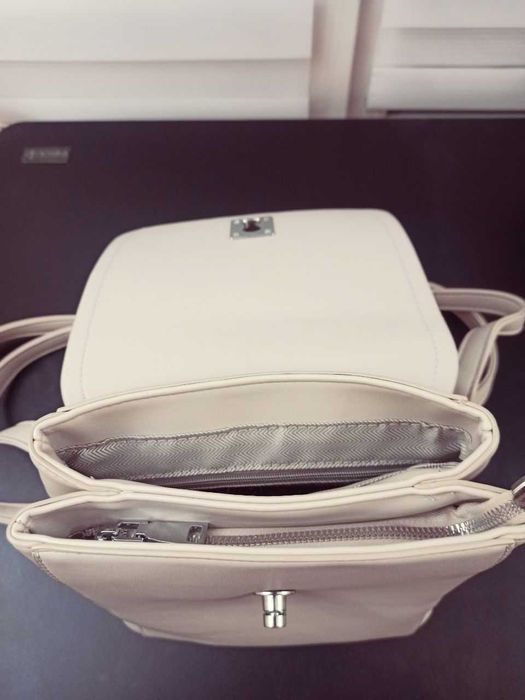 Рюкзак (жіночий)