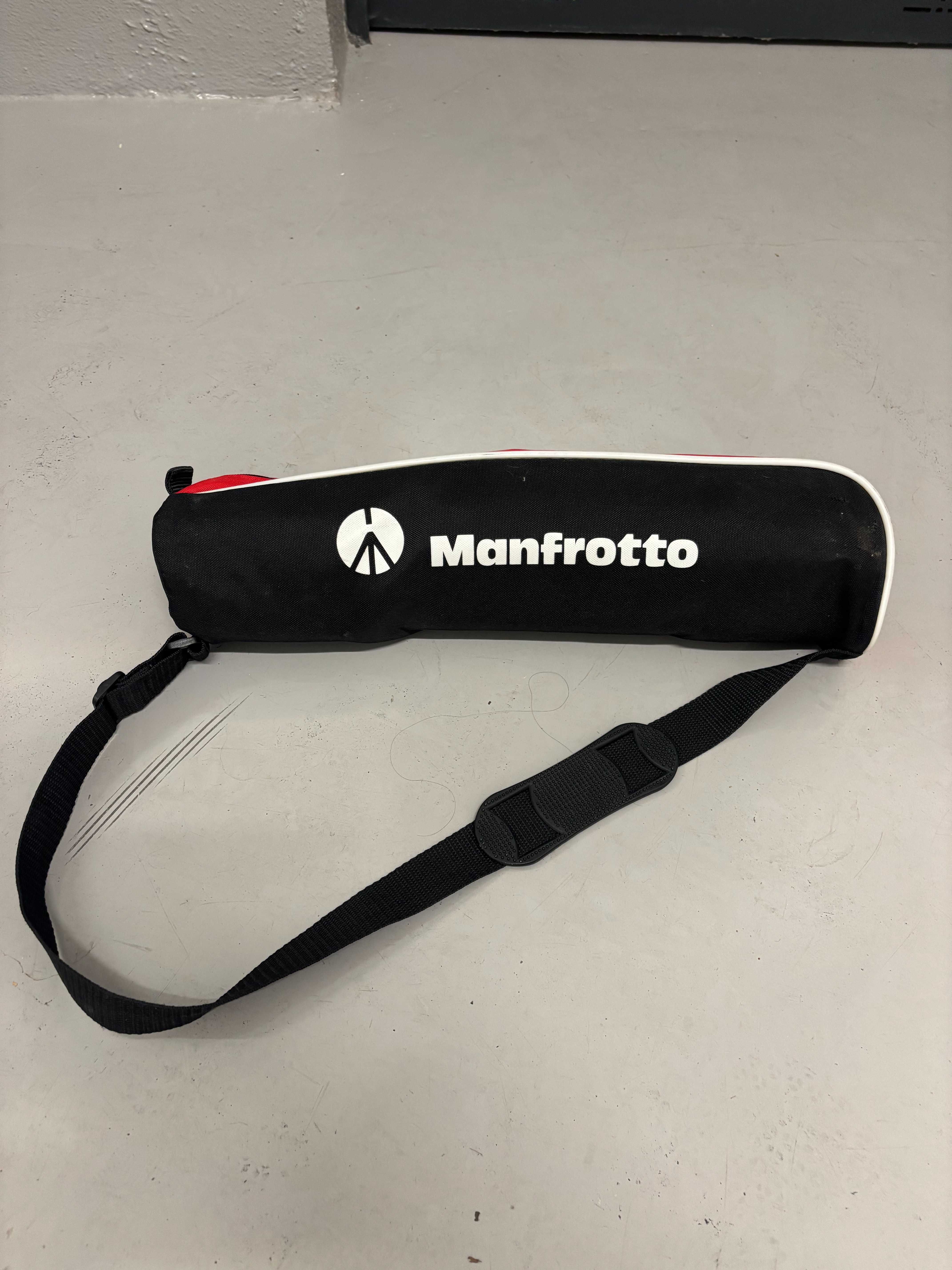 Pack: Fujifilm X-T200 + Tripé Manfrotto Befree