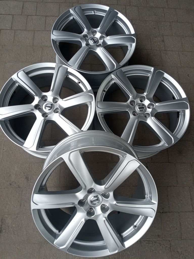 Felgi do Volvo,Forda 5x108. J 8. R19. Et 42,5.