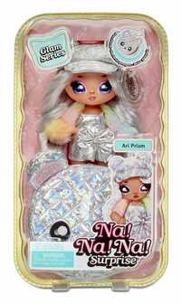 Na! Na! Na! Surprise 2-in-1 Pom Doll Glam Series 1 in lalka