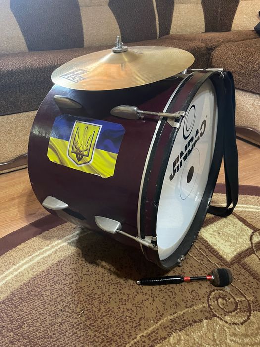 Продам бубен гарний стан басистий звук розмір, 15х20дюймів