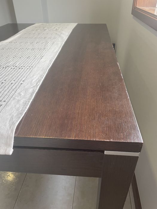 Mesa de jantar madeira maciça escura extensível – 6 a 8 lugares
