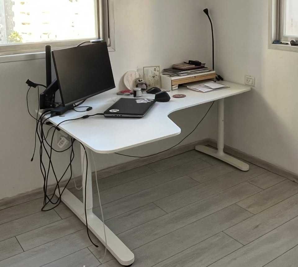 Secretária de canto IKEA BEKANT 160x110 cm