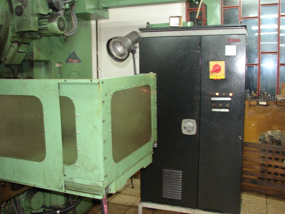 Frezarka CNC  FYJ 40RN sześciowrzecionowa