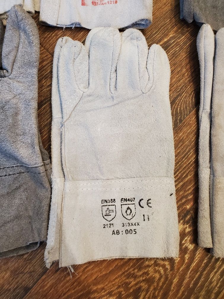 Продам рабочие кожаные  перчатки